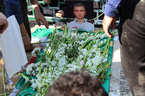 مراسم تشییع و خاکسپاری پیکر آتش نشان شهید «قریب رضا دارابی»