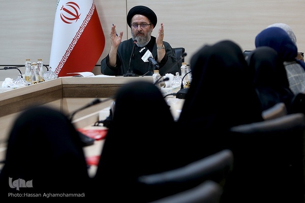 نخستین رویداد مشکل‌گشا با موضوع بررسی چالش‌های عدم تحقق تربیت ۱۰میلیون حافظ قرآن کریم