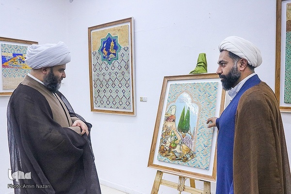 آیین رونمایی از تابلوی «حجاب» اثر هنری حجت الاسلام آرش نیک‌نژاد، هنرمند خوزستانی در گالری ریم اهواز