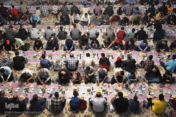 آیین افطاری ماه رمضان در سمنان