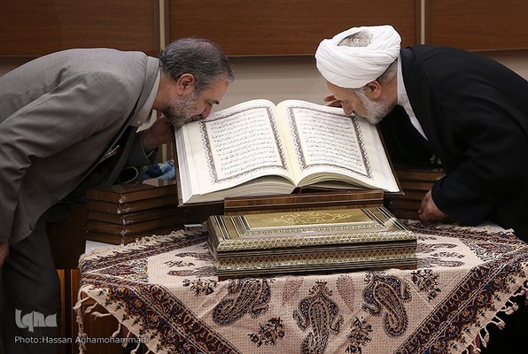 آیین رونمایی از کتابت مصحف شریف (قرآن کریم) به نیابت از لشگر خوبان (شهدای جهادگر، شهدای مدافع حرم، امنیت و سلامت)