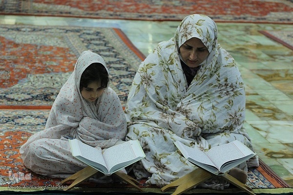 چهل‌ونهمین‌ کرسی‌ تلاوت‌ ویژه طرح‌‌ ضیافت قرآنی در دارالعباده حرم مطهر حضرت شاهچراغ(ع)