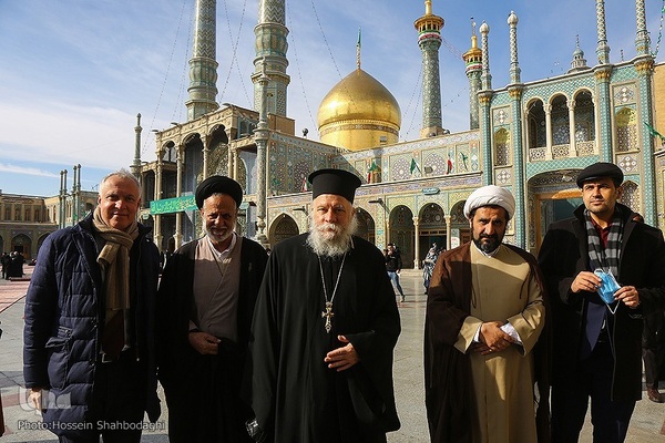 در بارگاه حرم حضرت معصومه(س)