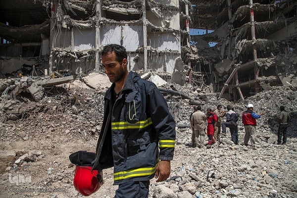 هفتمین روز ریزش برج متروپل آبادان