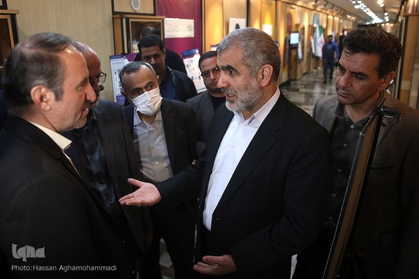 بازدید علی نیکزاد، نایب رئیس اول مجلس شورای اسلامی از نمایشگاه «جهاددانشگاهی؛ الگوی ایرانی ـ اسلامی پیشرفت دانش‌بنیان» 