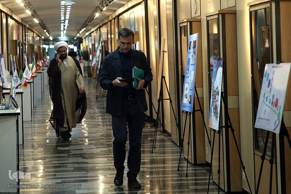 سومین روز نمایشگاه دستاوردهای جهاددانشگاهی در محل نمایشگاه دائمی خانه ملت در مجلس شورای اسلامی