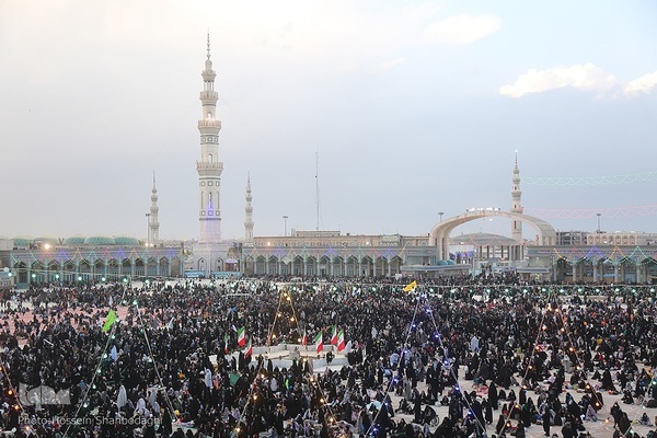 مسجد مقدس جمکران در شب نیمه شعبان