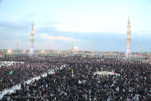 مسجد مقدس جمکران در شب نیمه شعبان