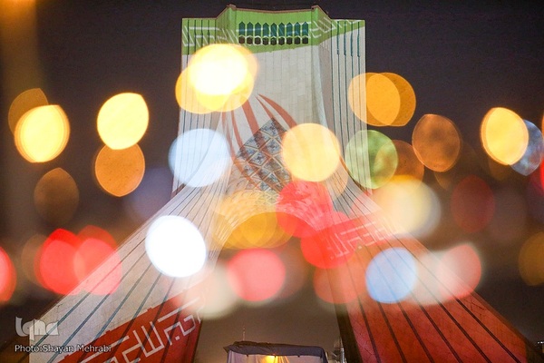 جشن نور در میدان آزادی