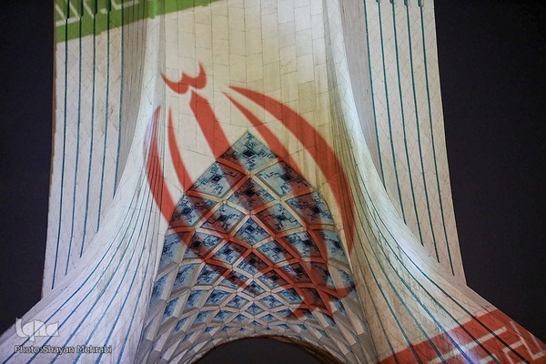 جشن نور در میدان آزادی