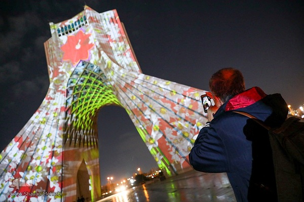 جشن نور در میدان آزادی