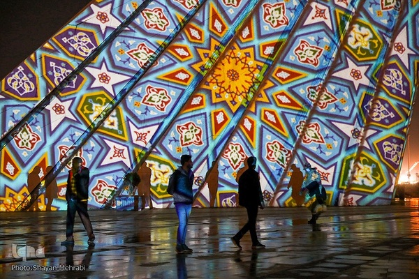 جشن نور در میدان آزادی