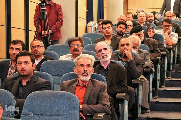 مراسم اختتامیه نمایشگاه هنرهای تجسمی هنرمندان شاهد و ایثارگر منطقه ۴ کشور