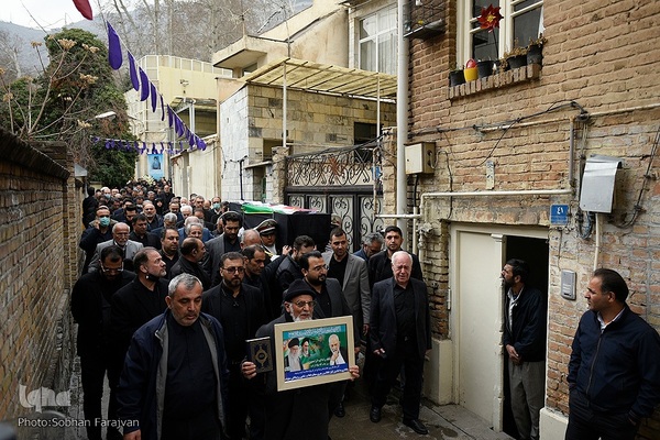 مراسم تشییع پیکر مرحوم حسن غفوری‌فرد در حسینیه جماران