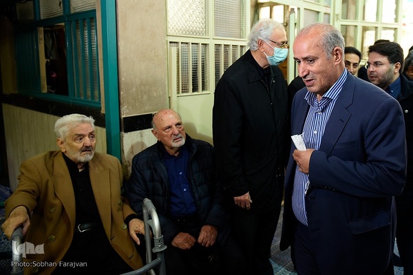 مراسم تشییع پیکر مرحوم حسن غفوری‌فرد در حسینیه جماران