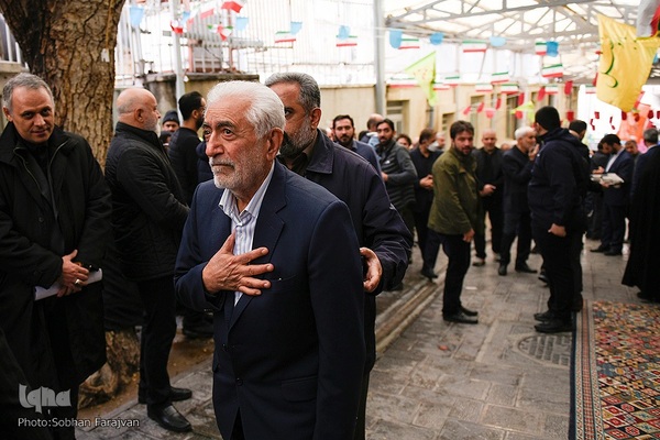 مراسم تشییع پیکر مرحوم حسن غفوری‌فرد در حسینیه جماران