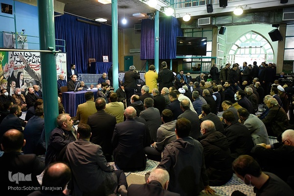 مراسم تشییع پیکر مرحوم حسن غفوری‌فرد در حسینیه جماران