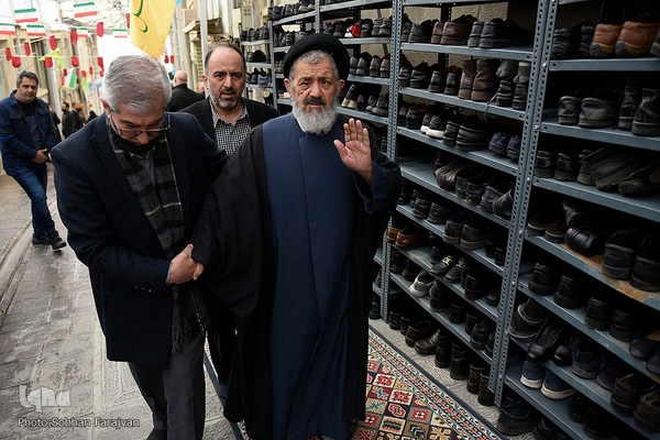 مراسم تشییع پیکر مرحوم حسن غفوری‌فرد در حسینیه جماران