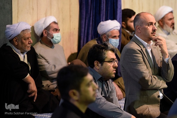 مراسم تشییع پیکر مرحوم حسن غفوری‌فرد در حسینیه جماران