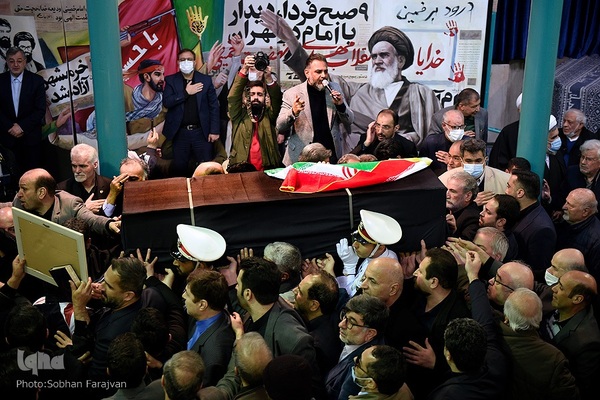 مراسم تشییع پیکر مرحوم حسن غفوری‌فرد در حسینیه جماران