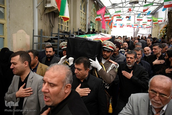 مراسم تشییع پیکر مرحوم حسن غفوری‌فرد در حسینیه جماران