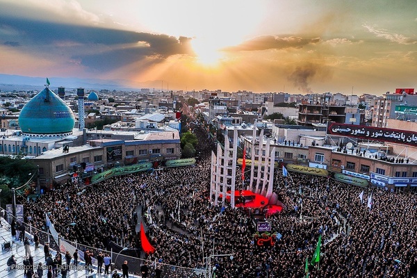 عزاداری مردم زنجان، پایتخت شور و شعور حسینی در عصر روز هشتم محرم (روز یوم العباس) 