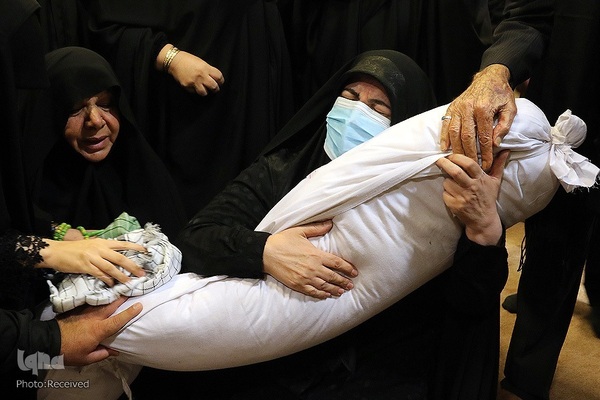 وداع خانواده معظم شهید اسکندری با پیکر مطهر این شهید مدافع حرم