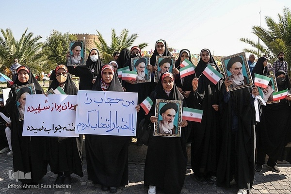 راهپیمایی «بانوان فاطمی» در شیراز