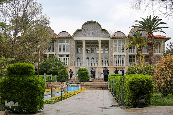 جلوه بهار در باغ ارم شیراز‎‎