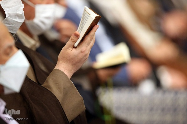 محفل نورانی انس با قرآن کریم با حضور حضرت آیت‌الله العظمی خامنه‌ای، رهبر انقلاب اسلامی