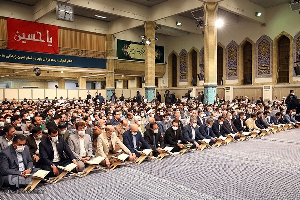 محفل نورانی انس با قرآن کریم با حضور حضرت آیت‌الله العظمی خامنه‌ای، رهبر انقلاب اسلامی