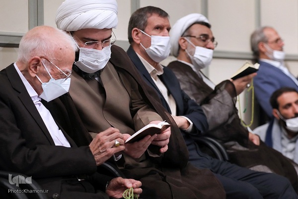 محفل نورانی انس با قرآن کریم با حضور حضرت آیت‌الله العظمی خامنه‌ای، رهبر انقلاب اسلامی