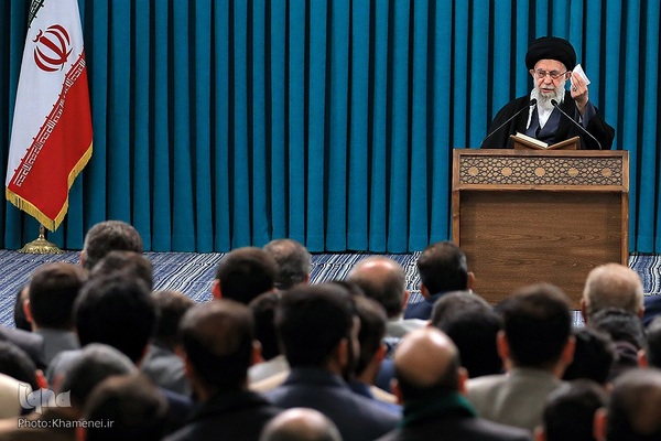 محفل نورانی انس با قرآن کریم با حضور حضرت آیت‌الله العظمی خامنه‌ای، رهبر انقلاب اسلامی