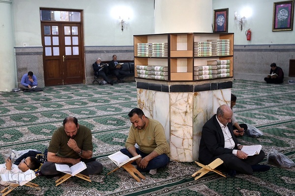 مراسم جزء خوانی قرآن کریم در مصلی امام علی(ع) حرم مطهر حضرت عبدالعظیم حسنی (ع)