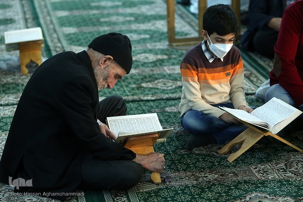 مراسم جزء خوانی قرآن کریم در مصلی امام علی(ع) حرم مطهر حضرت عبدالعظیم حسنی (ع)