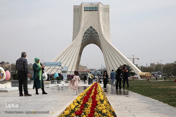 برج آزادی میزبان مسافران نوروزی