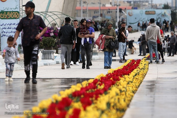 برج آزادی میزبان مسافران نوروزی