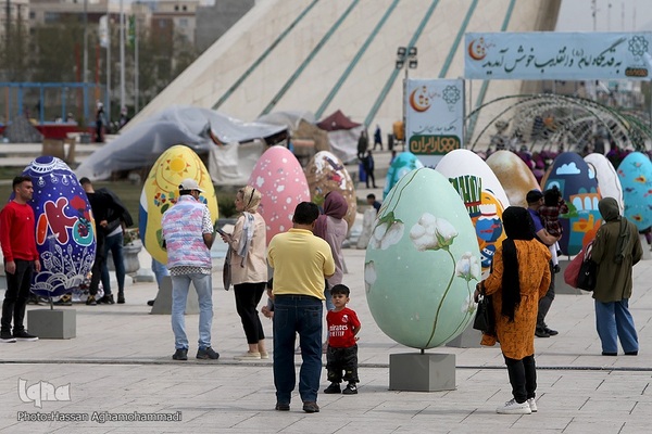 برج آزادی میزبان مسافران نوروزی