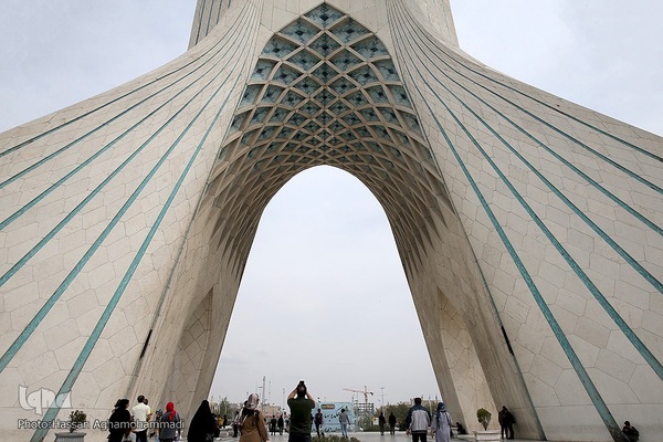 برج آزادی میزبان مسافران نوروزی