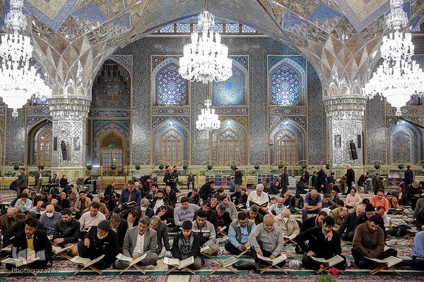 جزءخوانی قرآن کریم در آستان رضوی