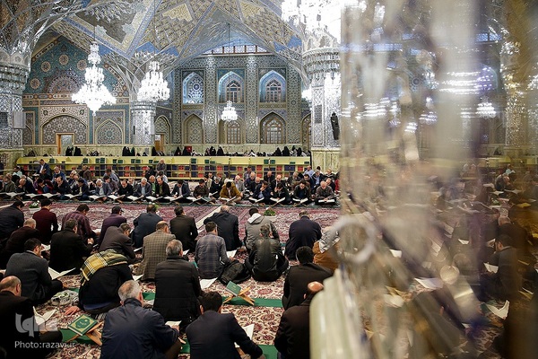 جزءخوانی قرآن کریم در آستان رضوی