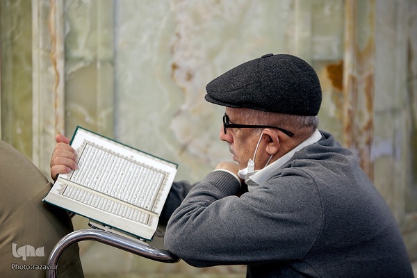 جزءخوانی قرآن کریم در آستان رضوی