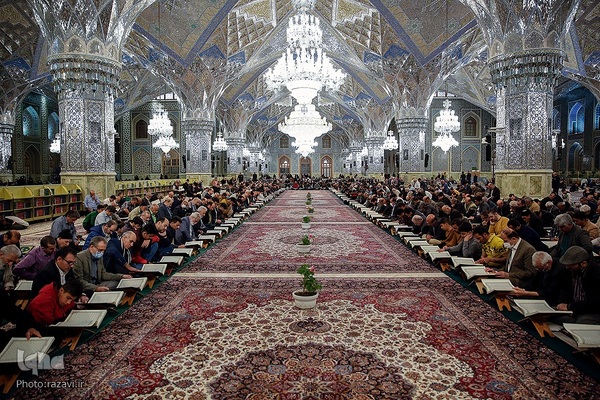 جزءخوانی قرآن کریم در آستان رضوی