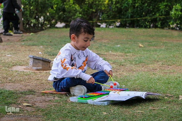 مسافران نوروزی در حافظ