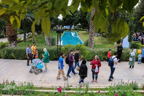 مسافران نوروزی در حافظ