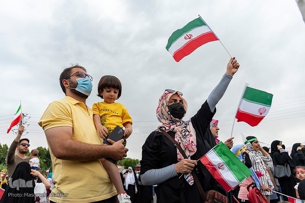 اجرای سرود «سلام فرمانده» در کرج