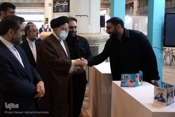 بازدید حجت‌الاسلام والمسلمین سیدابراهیم رئیسی، رئیس‌جمهور از سی‌اُمین نمایشگاه بین‌المللی قرآن کریم