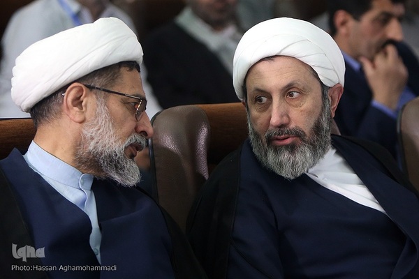 نشست «تکریم قرآن مجید و کتاب مقدس از دیدگاه ادیان الهی و حقوق بین‌الملل» در نمایشگاه بین المللی قرآن کریم