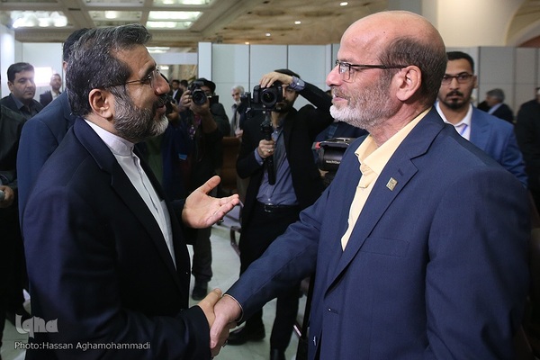 حسن مسلمی نائینی، رییس جهاد دانشگاهی و اسماعیلی، وزیر فرهنگ و ارشاد اسلامی