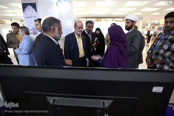 بازدید حسن مسلمی نایینی، رییس جهاد دانشگاهی از نمایشگاه بین المللی قرآن کریم